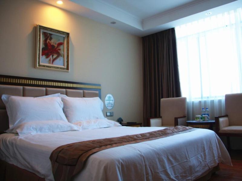 Greentree Inn Guangdong Shantou Chengjiang Road Business Hotel Экстерьер фото