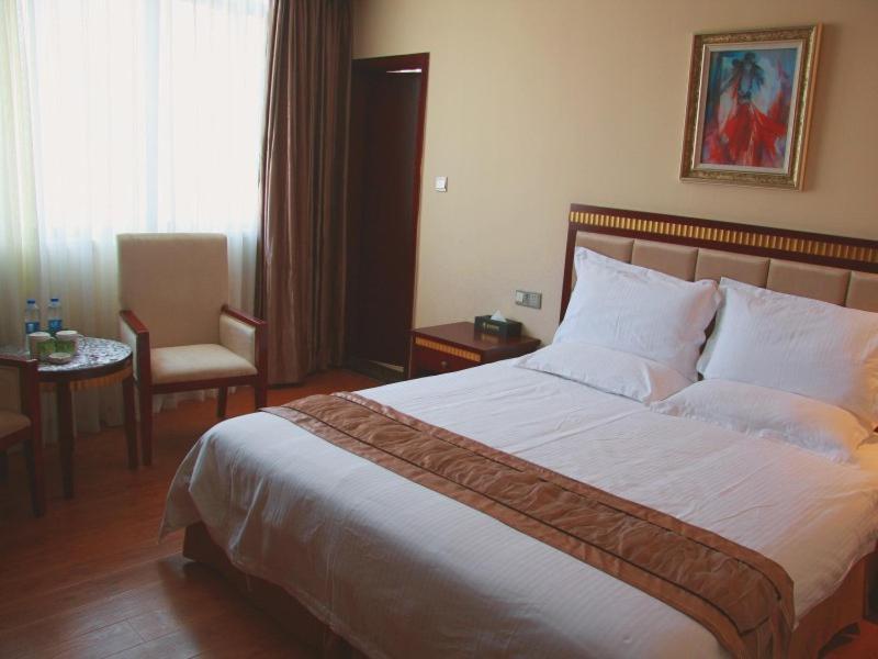 Greentree Inn Guangdong Shantou Chengjiang Road Business Hotel Экстерьер фото