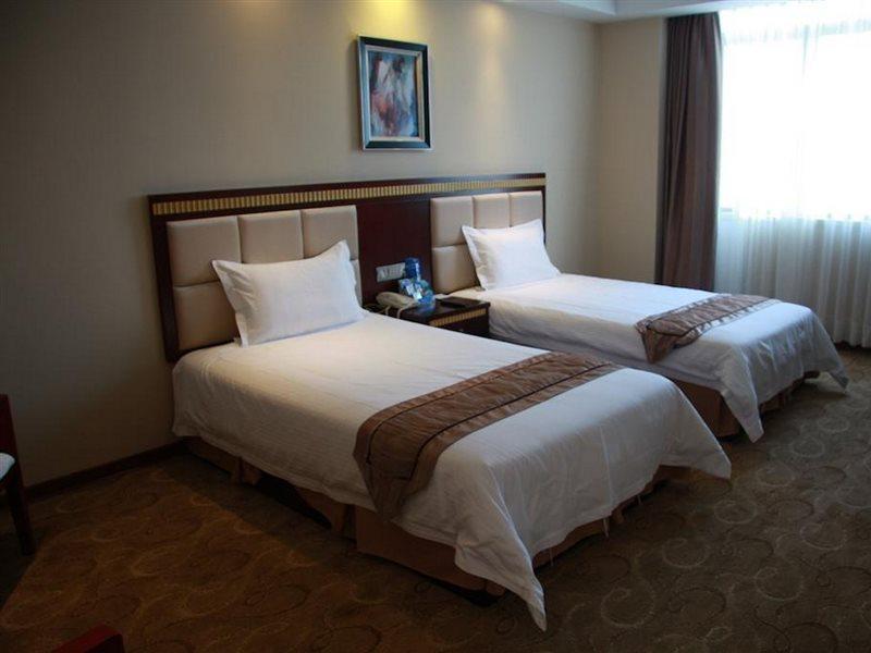 Greentree Inn Guangdong Shantou Chengjiang Road Business Hotel Экстерьер фото