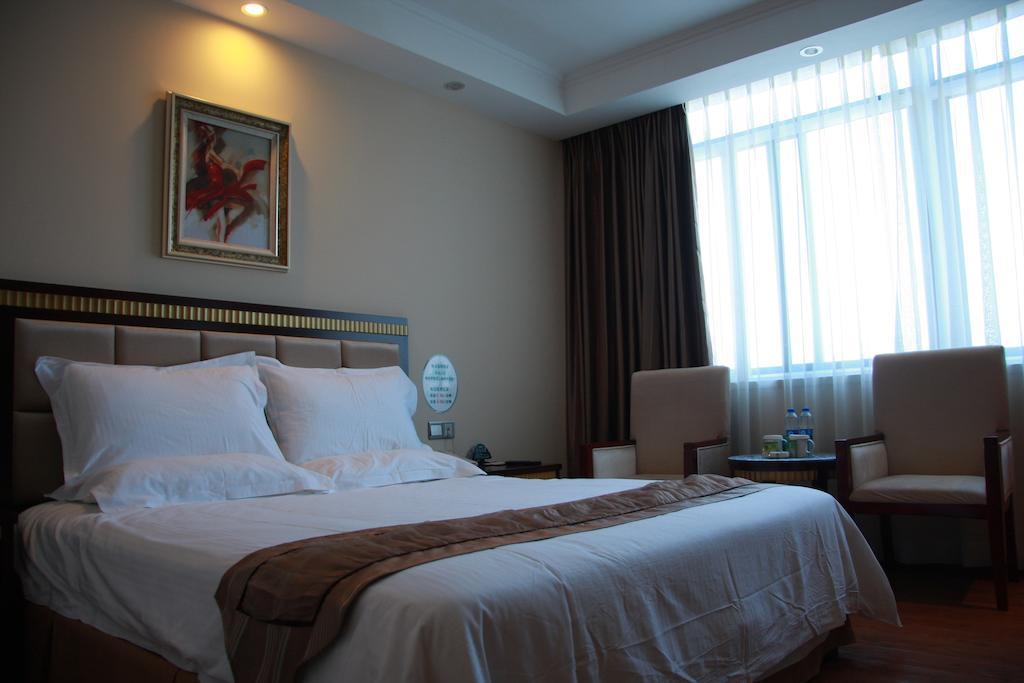 Greentree Inn Guangdong Shantou Chengjiang Road Business Hotel Экстерьер фото