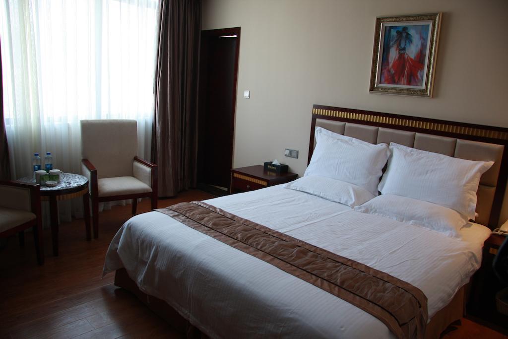 Greentree Inn Guangdong Shantou Chengjiang Road Business Hotel Экстерьер фото