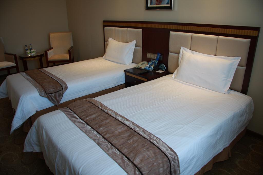 Greentree Inn Guangdong Shantou Chengjiang Road Business Hotel Экстерьер фото